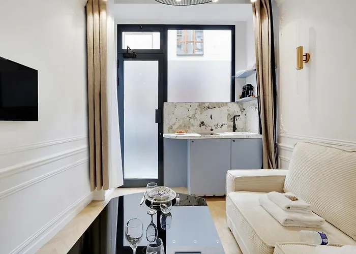 Charming - 1br 4p - Center Of *